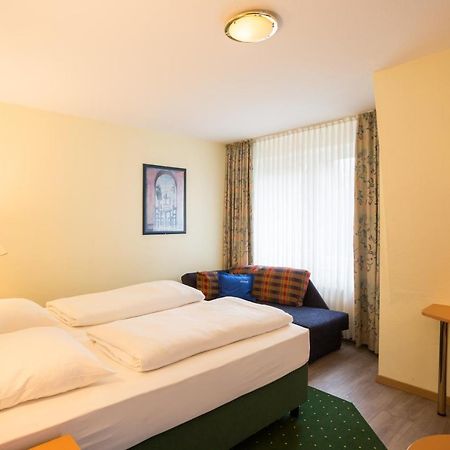 Hotel Gremersdorf - Zum Gruenen Jaeger Экстерьер фото