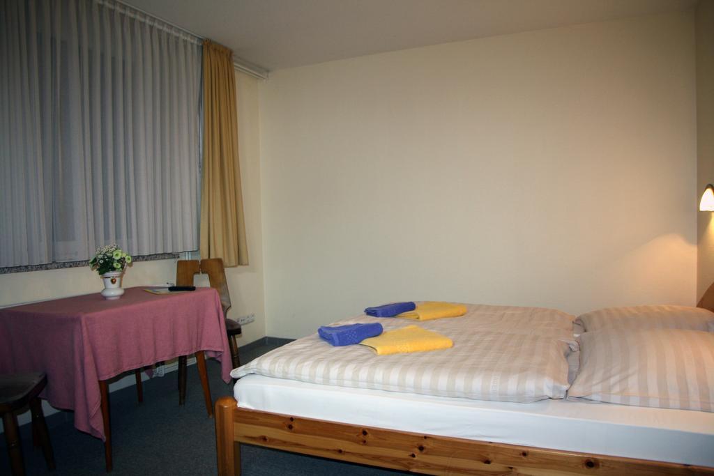 Hotel Gremersdorf - Zum Gruenen Jaeger Номер фото