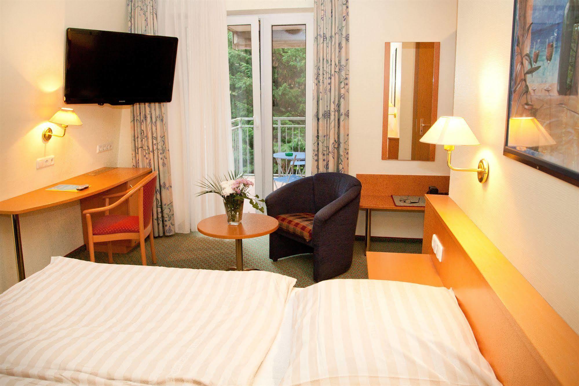 Hotel Gremersdorf - Zum Gruenen Jaeger Экстерьер фото
