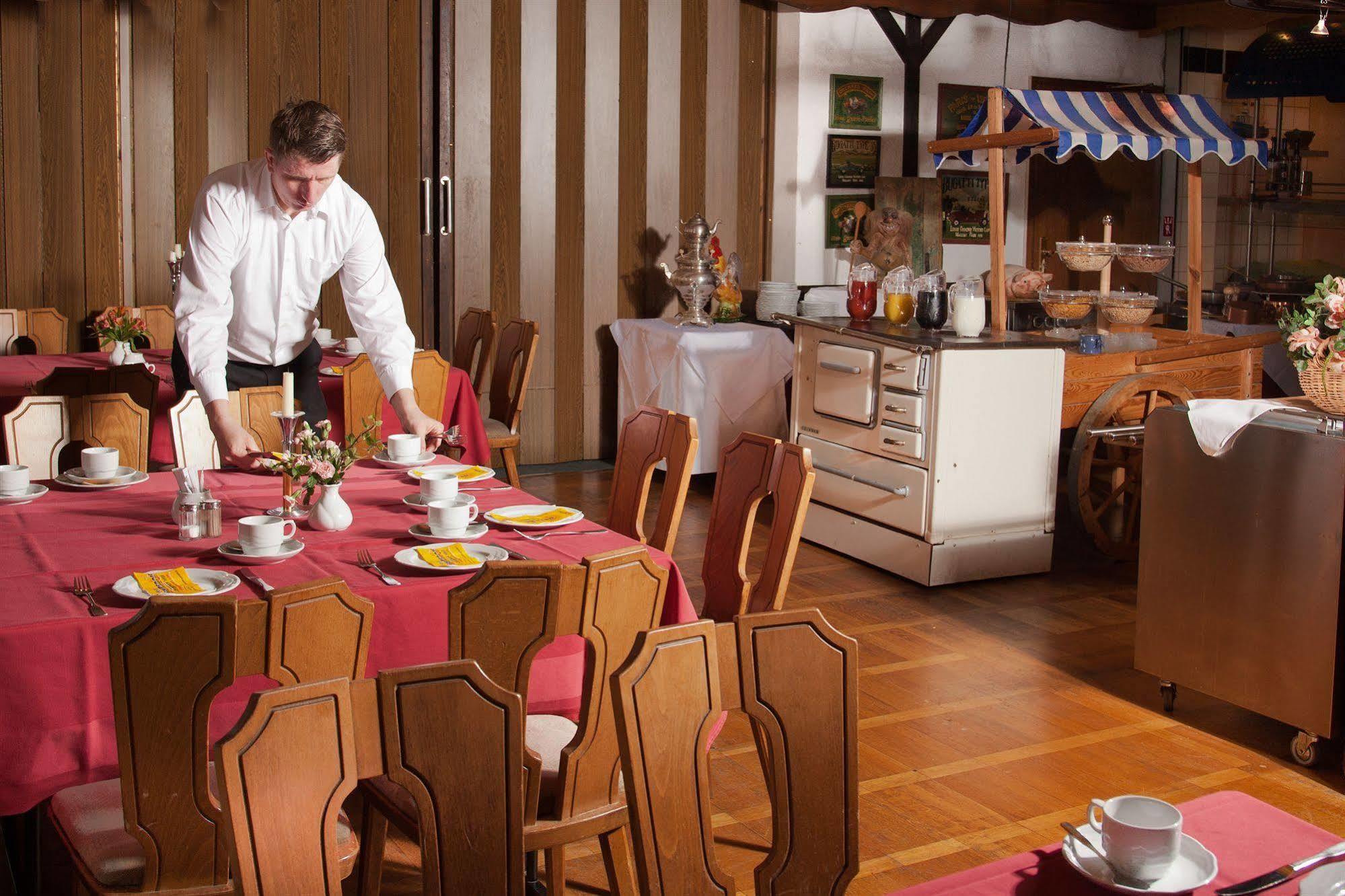 Hotel Gremersdorf - Zum Gruenen Jaeger Экстерьер фото