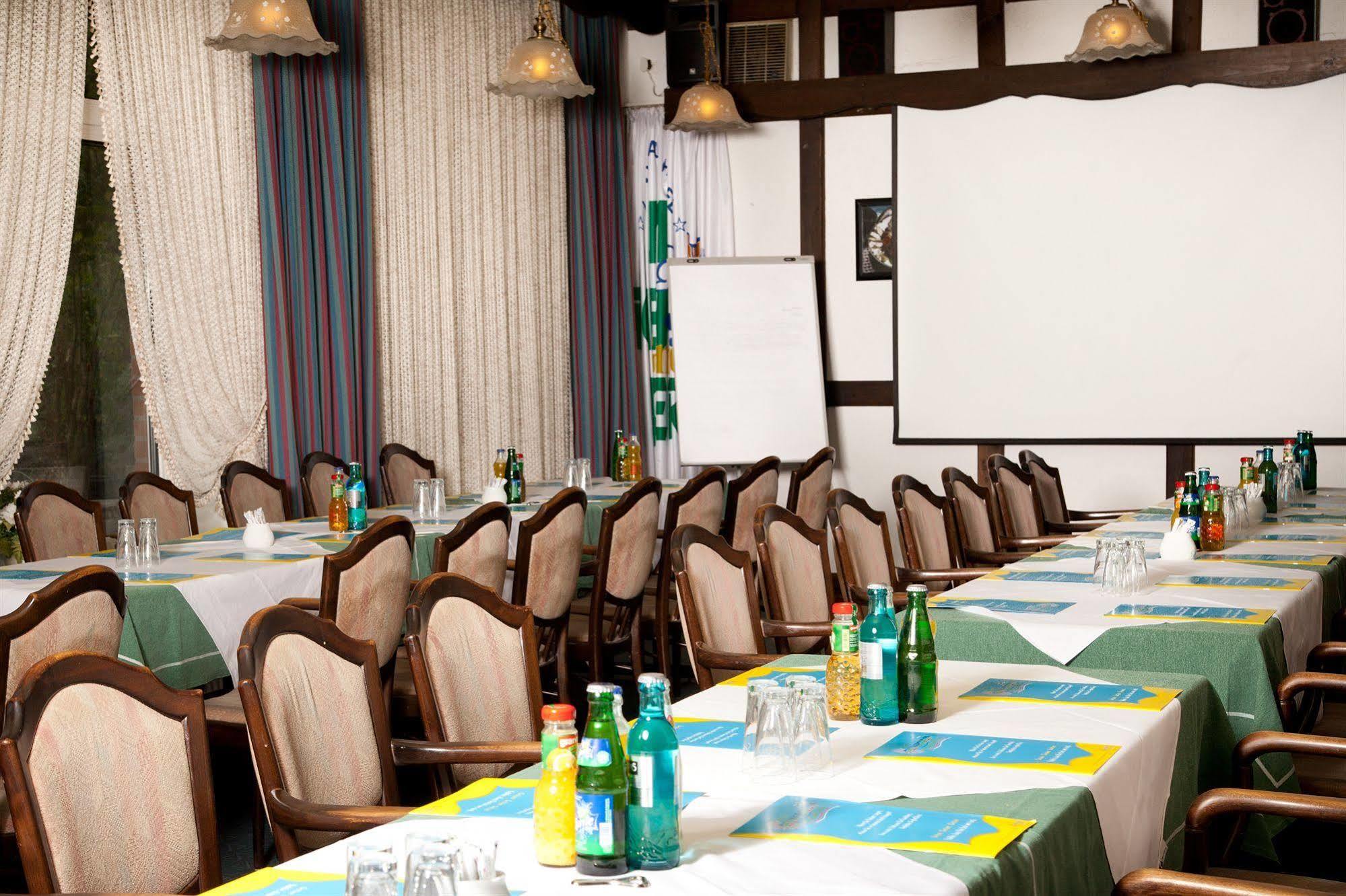 Hotel Gremersdorf - Zum Gruenen Jaeger Экстерьер фото