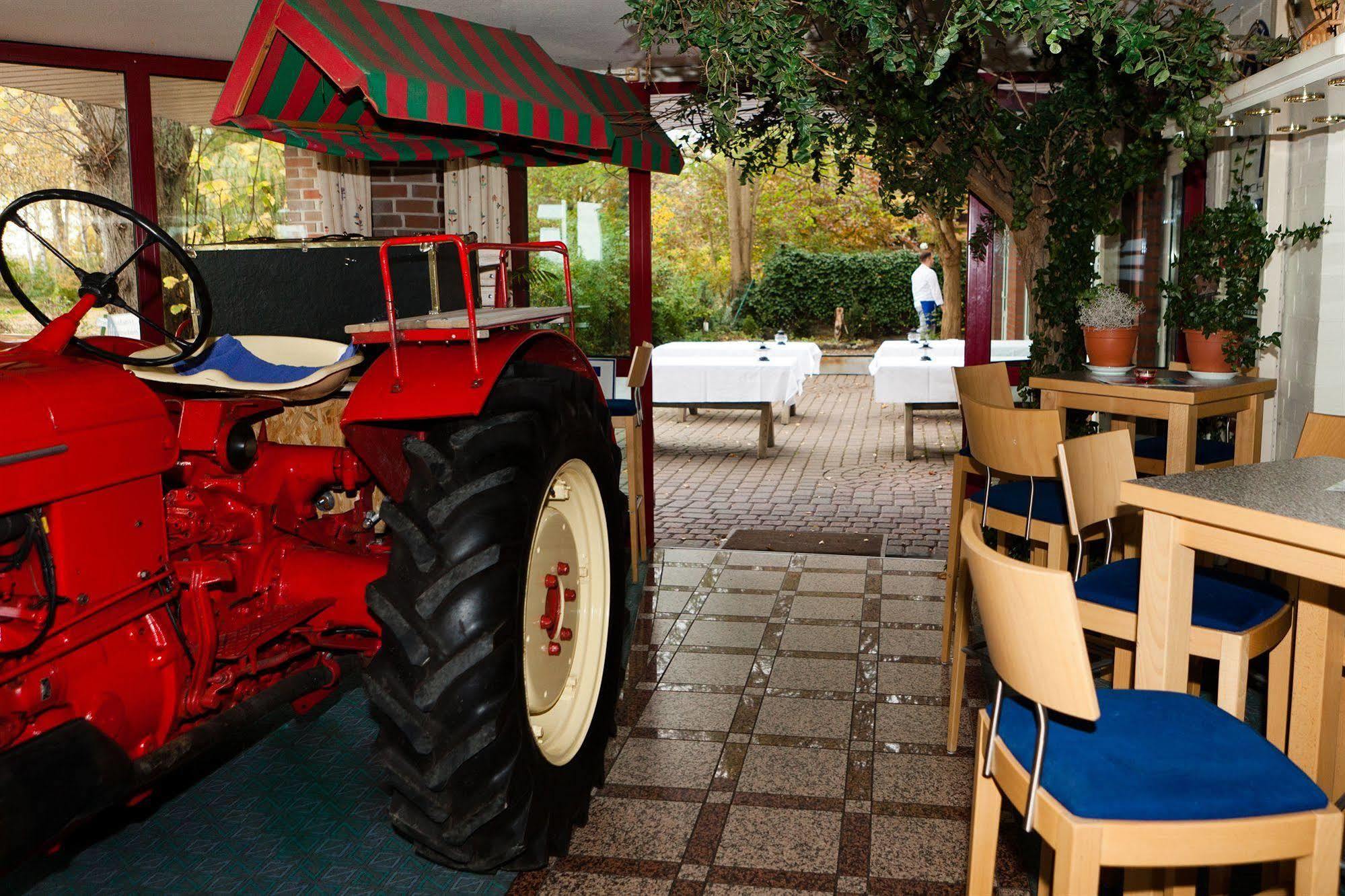 Hotel Gremersdorf - Zum Gruenen Jaeger Экстерьер фото
