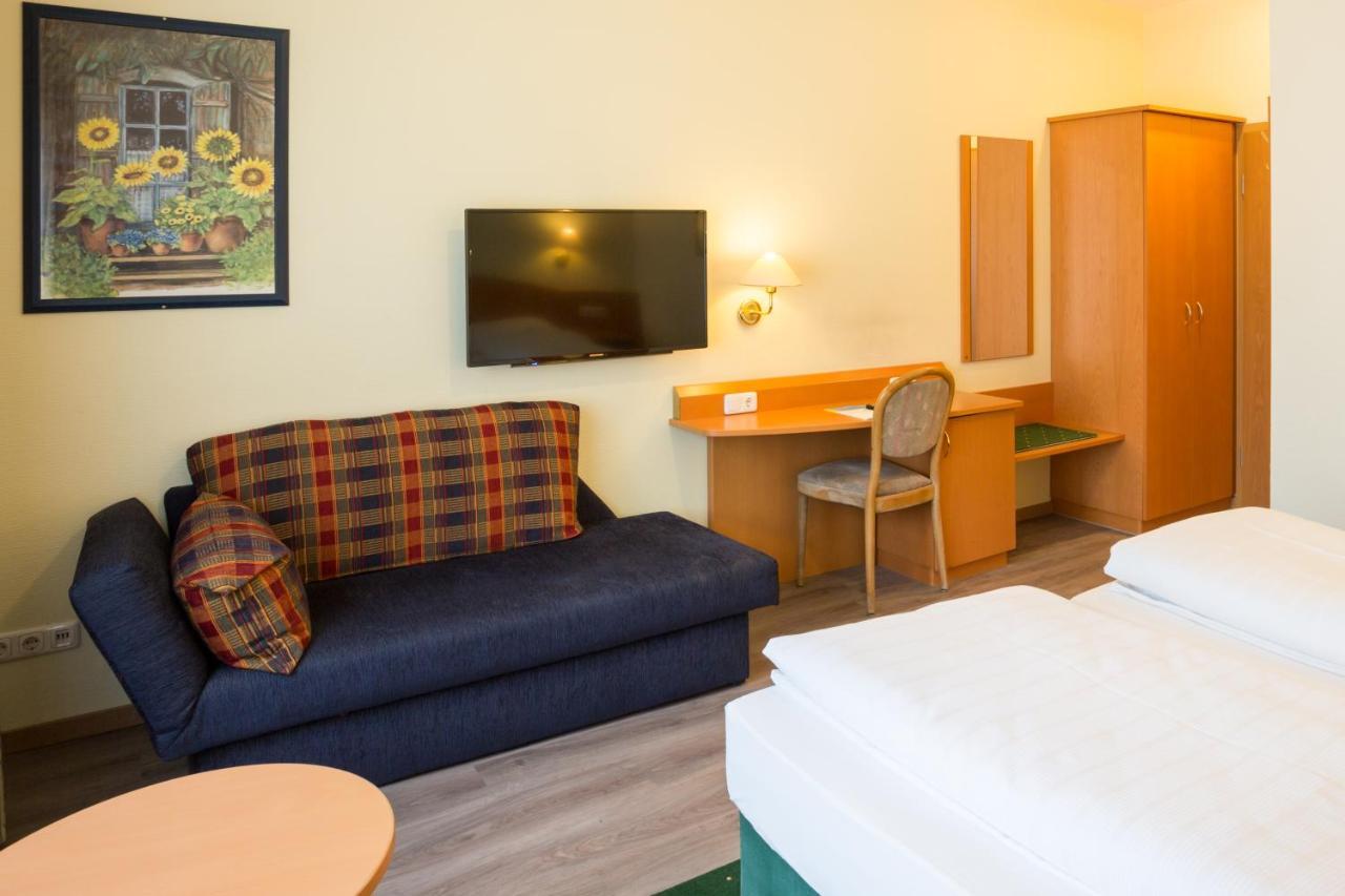 Hotel Gremersdorf - Zum Gruenen Jaeger Экстерьер фото
