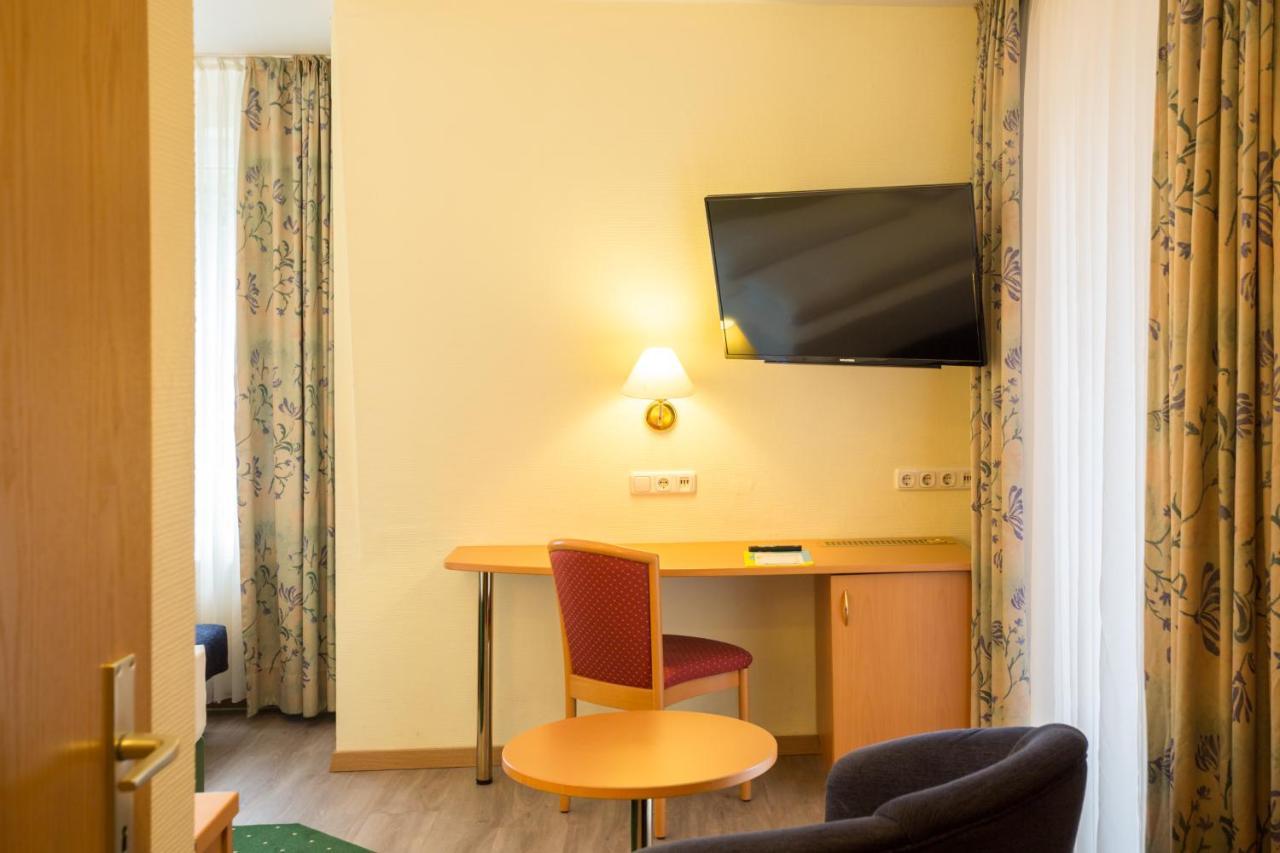 Hotel Gremersdorf - Zum Gruenen Jaeger Экстерьер фото