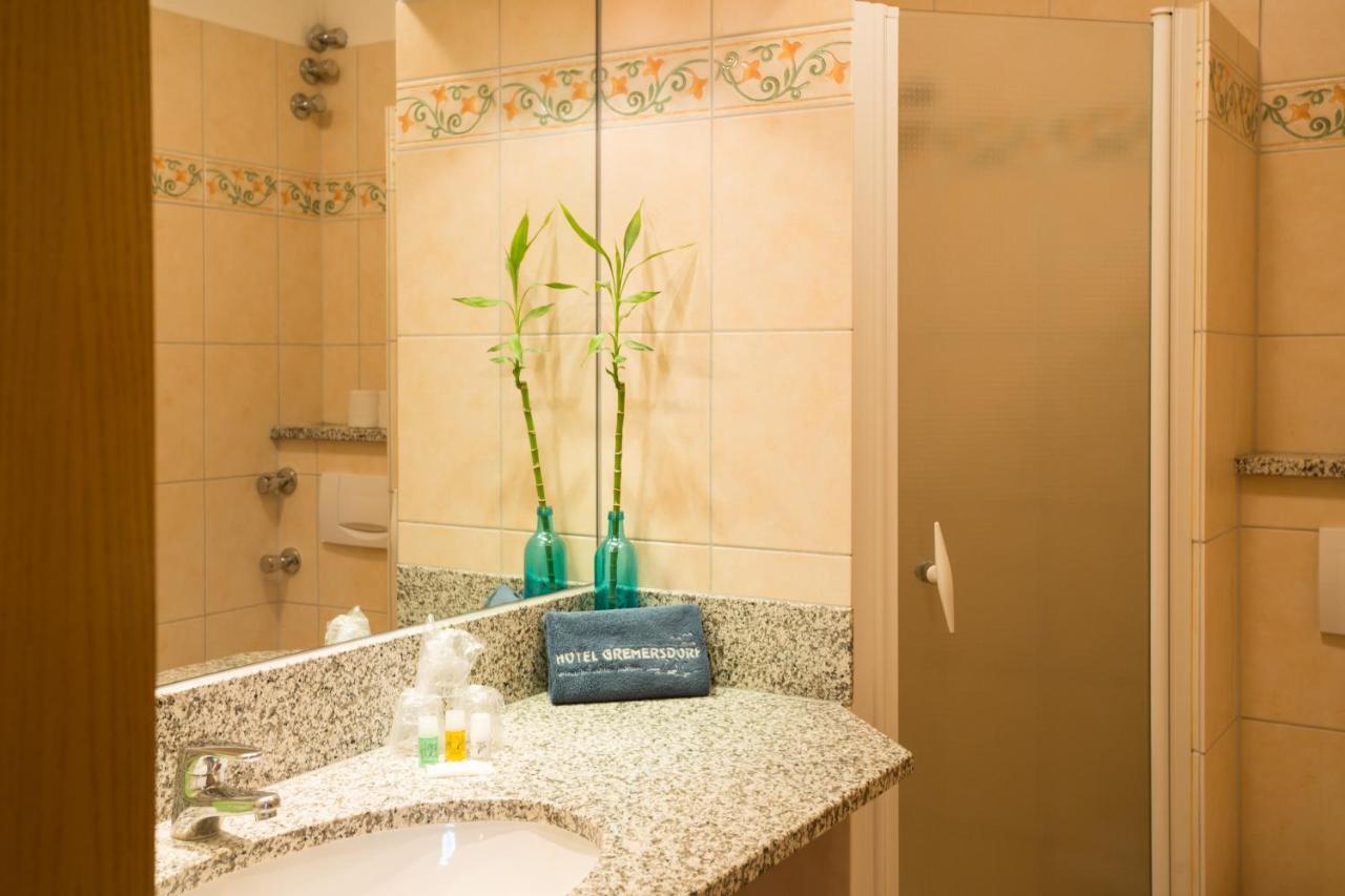 Hotel Gremersdorf - Zum Gruenen Jaeger Экстерьер фото