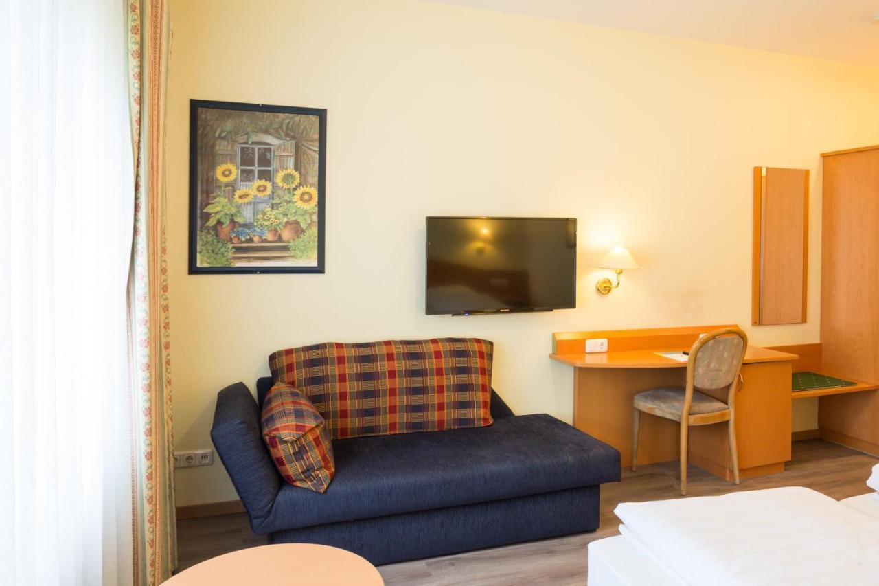 Hotel Gremersdorf - Zum Gruenen Jaeger Экстерьер фото
